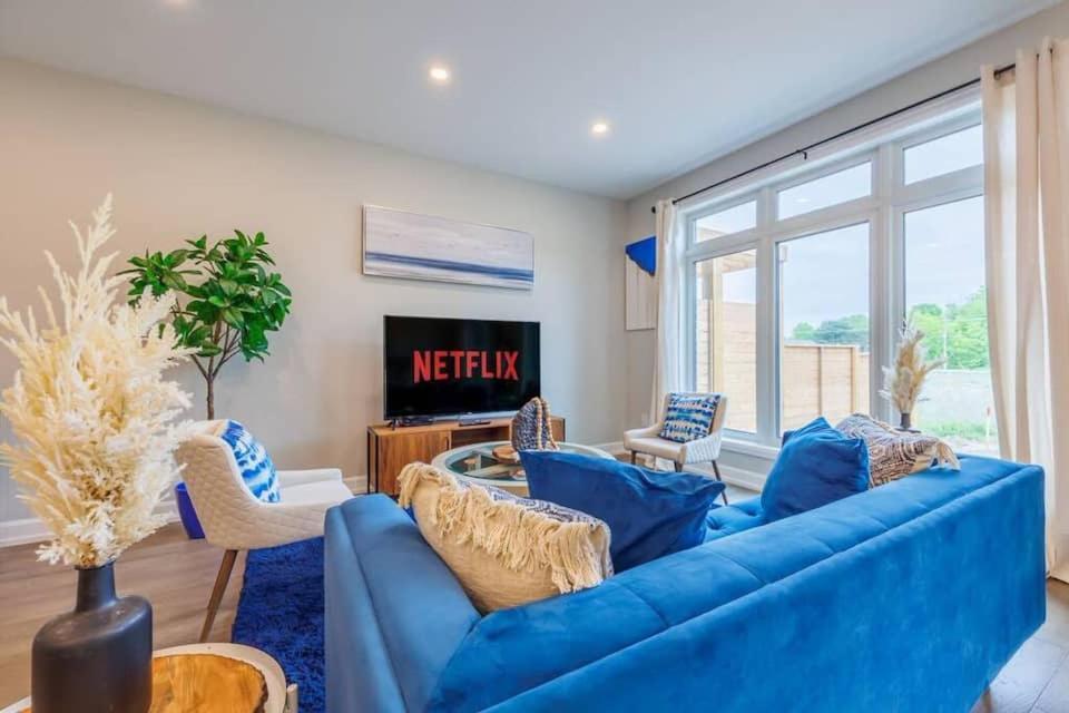 Апартаменты Modern 3Bdr 3 Bath, Garage, Backyard, Theater Ниагара-Фолс Экстерьер фото
